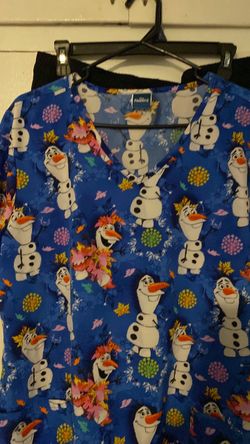 Frozen II Olaf Print Scrub Top