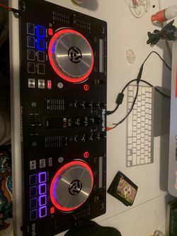 numark mixtrack pro 3 dj controller