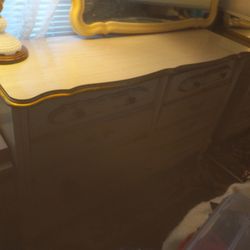 Very Nice Dresser With Mirror $150