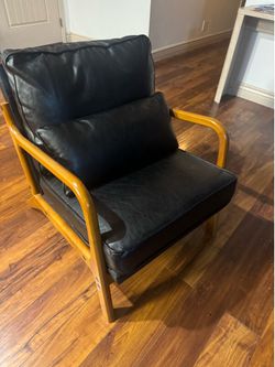 Accent chair