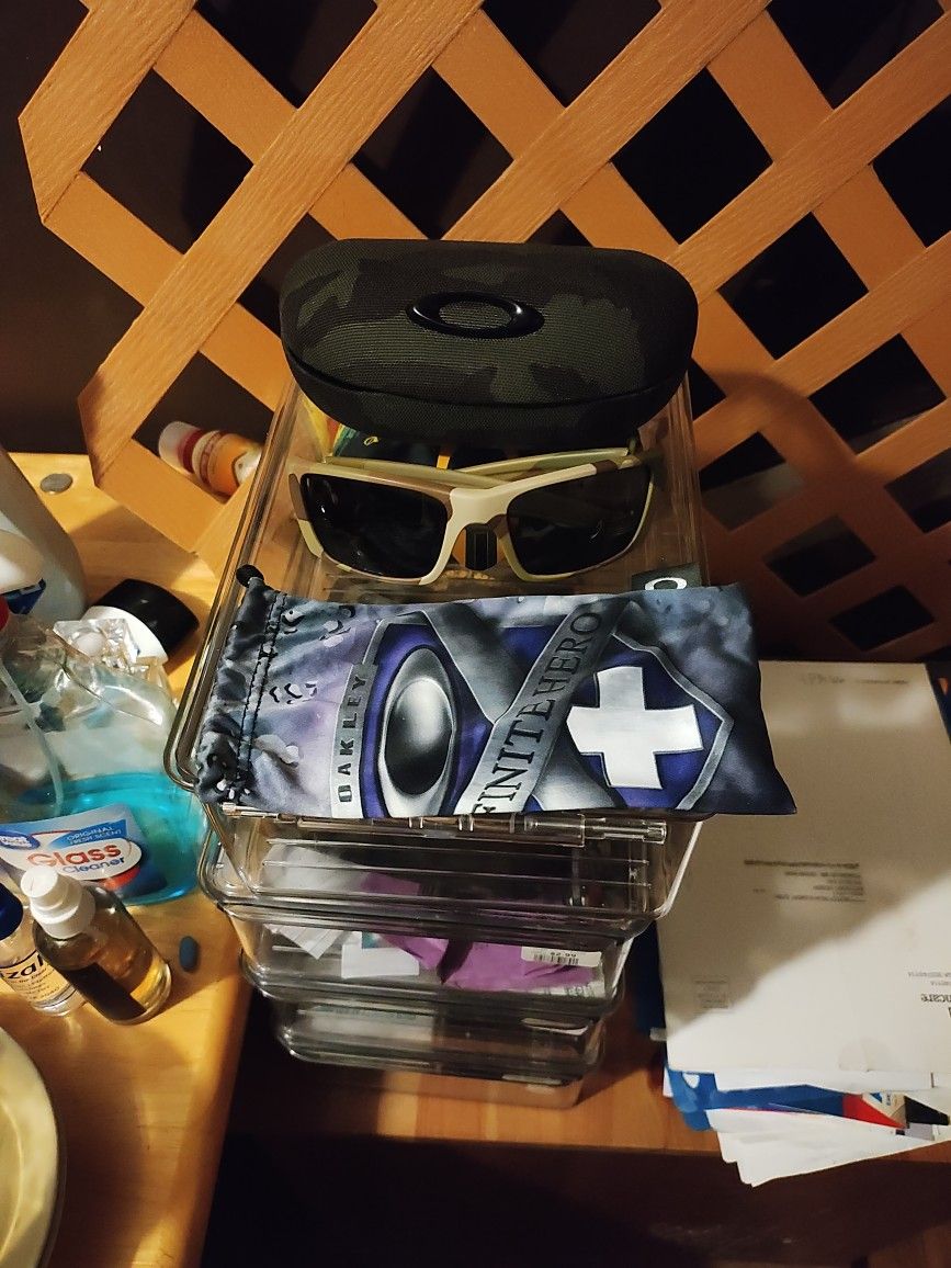 Oakley Infinite Hero Fuel Cell