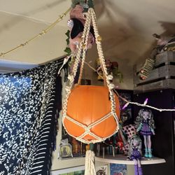 3 Macramé Plant Hangers