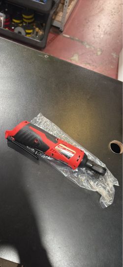 Milwaukee 12 volt Cordless 3/8” Ratchet