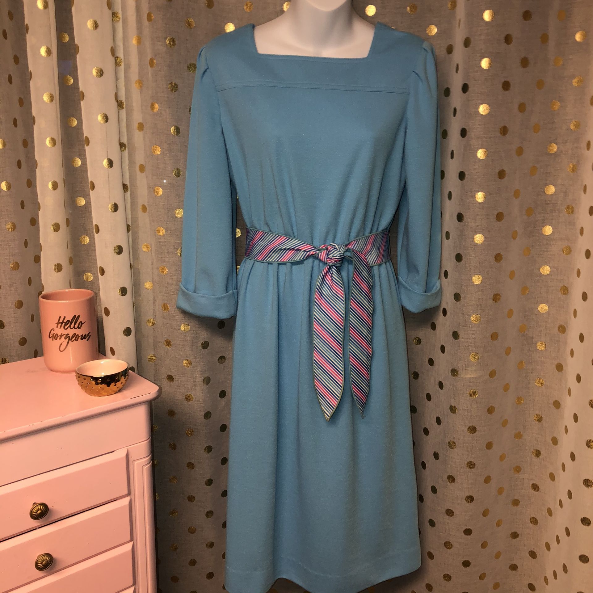 Vintage Leslie Fay size 14 belted dress PIT TO PIT: 36 “ LENGTH: 41” SLEEVE: 18”