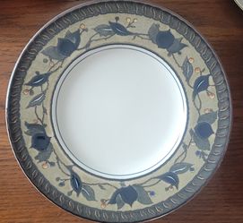 Mikasa Intaglio Arabella CAC01 – Set of 12 – 6.5" Plates