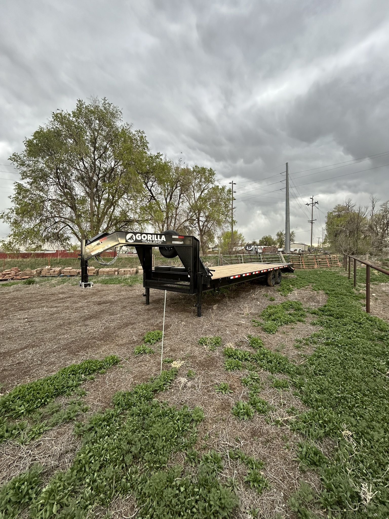 2025 Gorilla Gooseneck 30ft