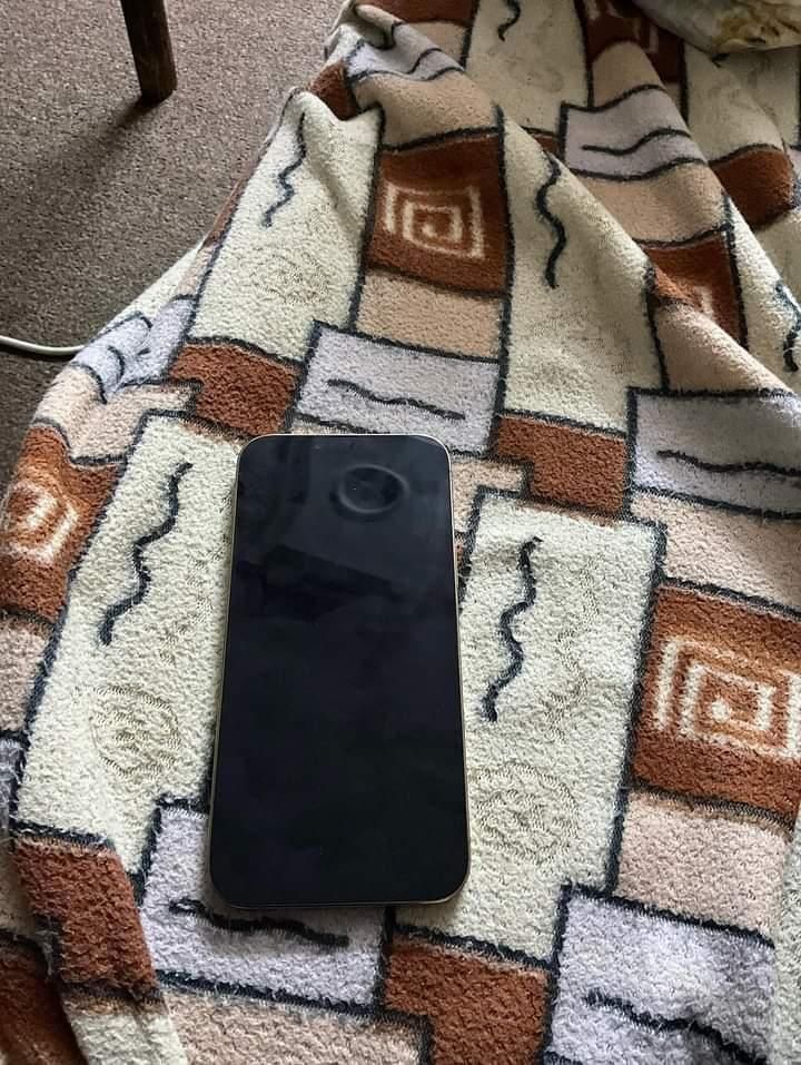 I Phone 13 128gb Unlocked Midnight Blue