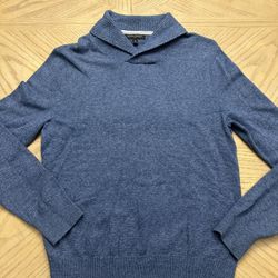 Banana Republic Woman Sweater Size Medium