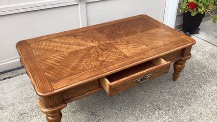 Oak Wood Coffee Table with Drawer
