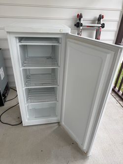Kenmore Upright Freezer – Works Great – $125 OBO