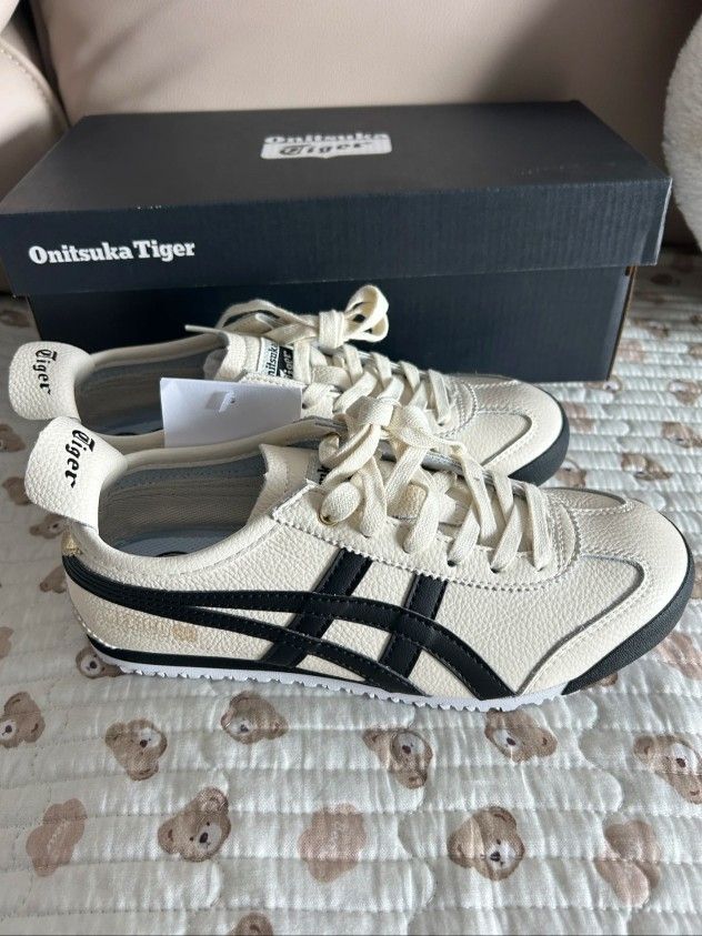 Onitsuka Tiger Mexico 66 Birch Peacoat