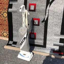 XL X TENDED ORECK VACUUM CLEANER WORKS LIKE NEW 