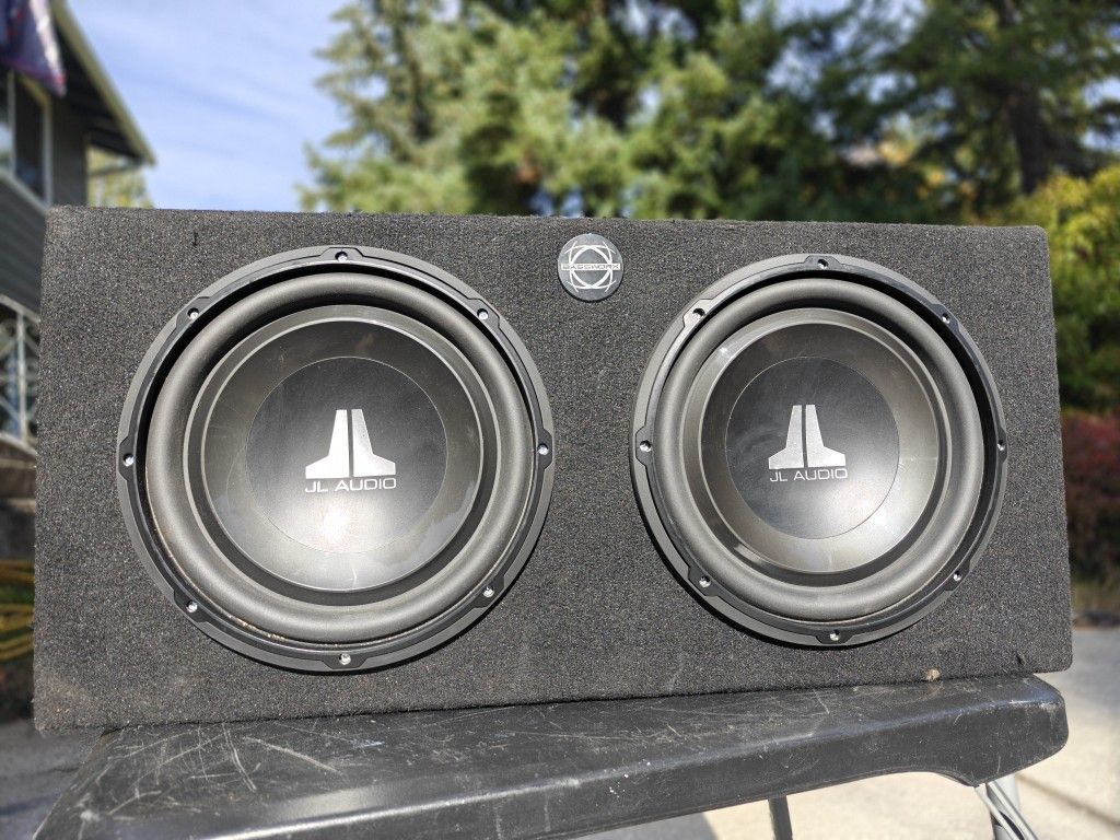 JL 12s Sealed Truck Style Box