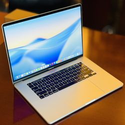 Apple MacBook Pro 16 Inch Mac OS + Windows 11