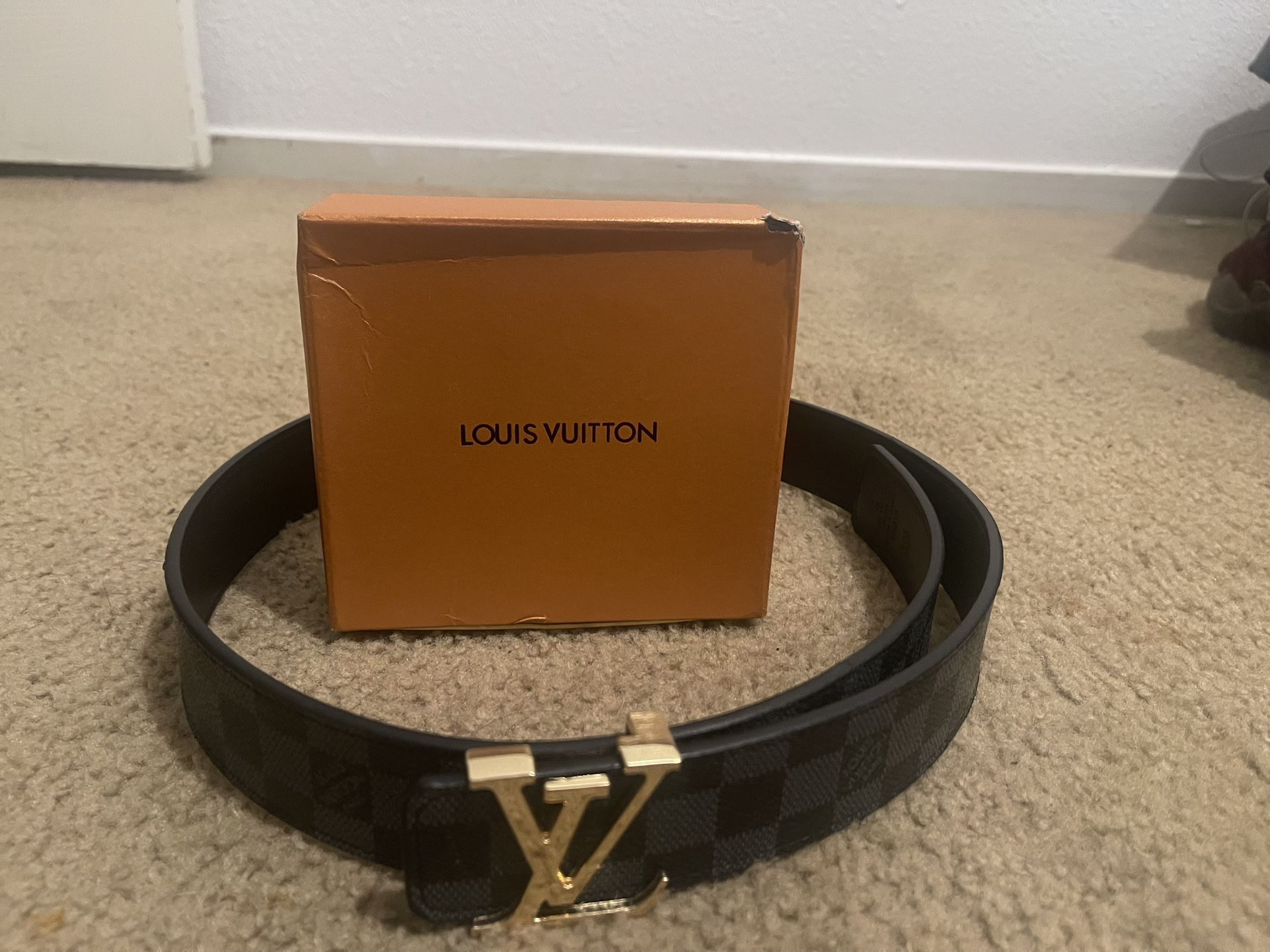 Louis Vuitton Belt (men’s) Size 32