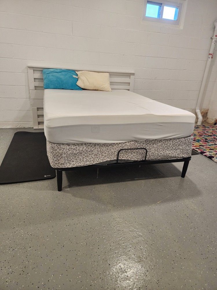Queen BED FRAME 