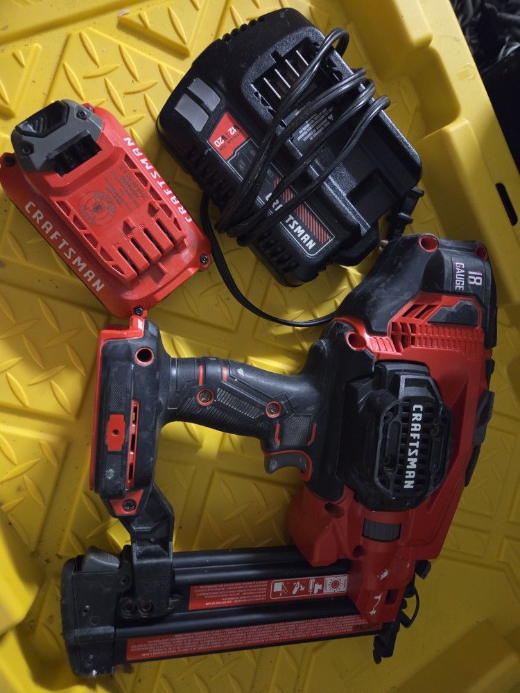Craftsman 18 Gauge Brad Nailer, Battery & Charger