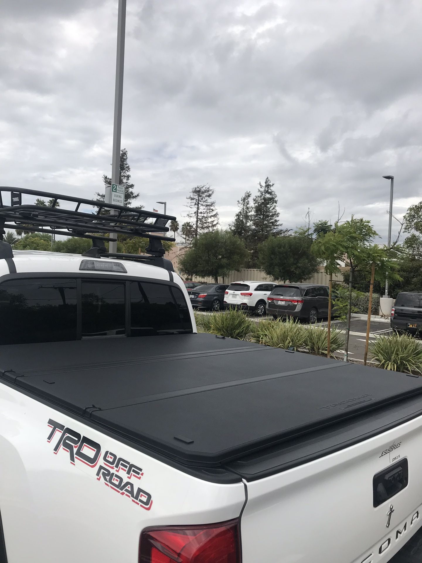 2016 2017 2018 2019 Toyota Tacoma bed cover Oem tonneau cover with hardware retail $1500 trd pro