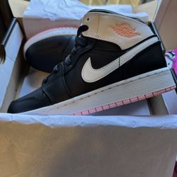 Air Jordan 1 Mid (GS) 
