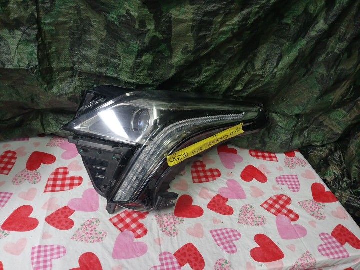 2017-21 Cadillac XT5 Left Headlight