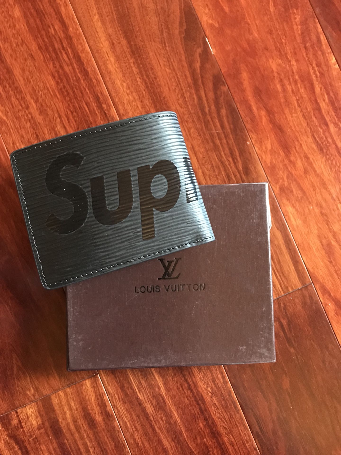 Supreme Louis Vuitton Wallet