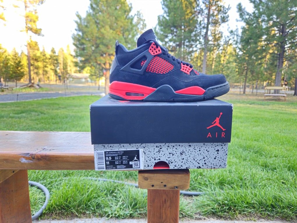 Air Jordan Retro 4 Red Thunder