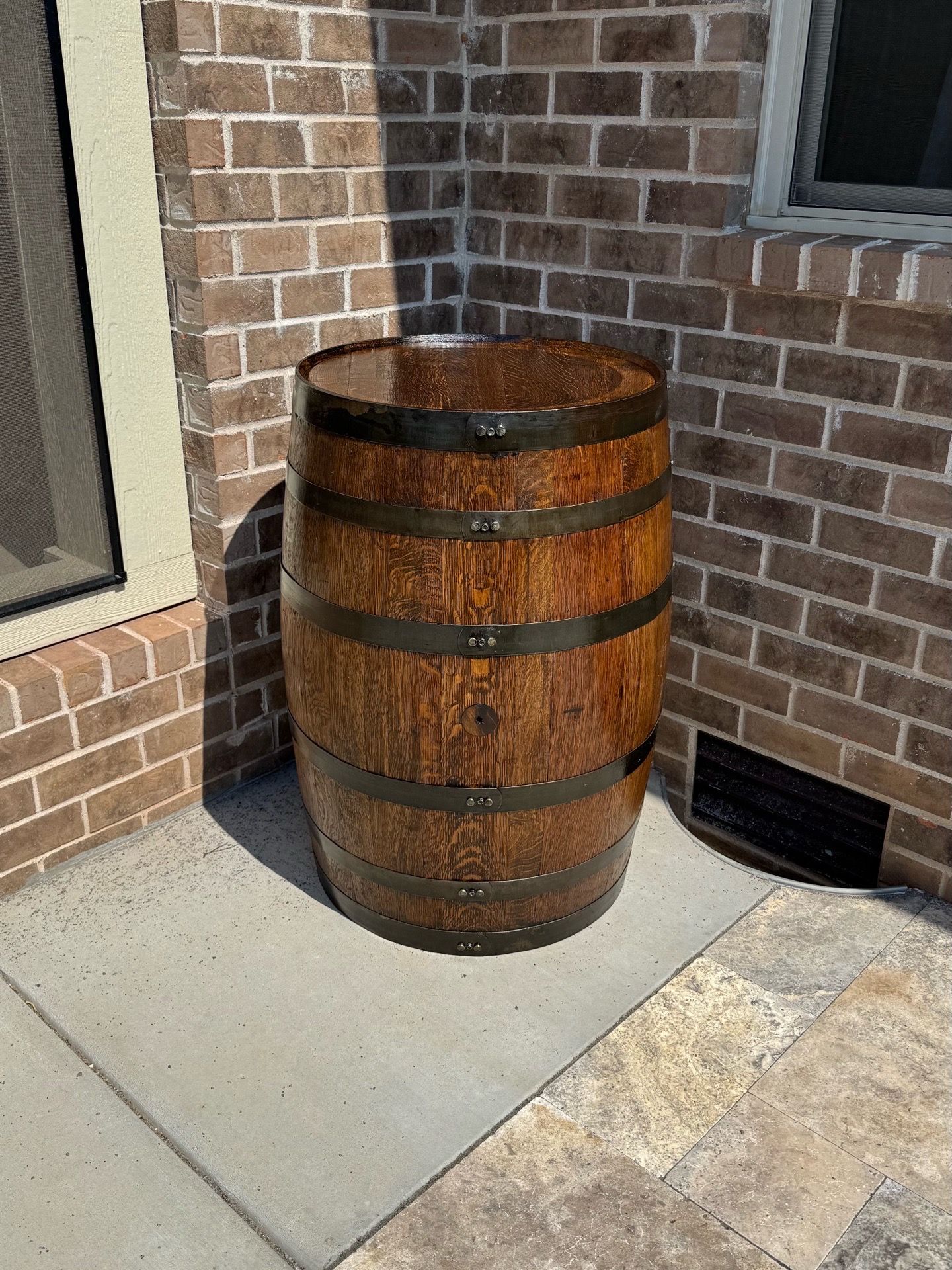 Whiskey Bourbon Barrel – Fully Restored ***FREE DELIVERY***