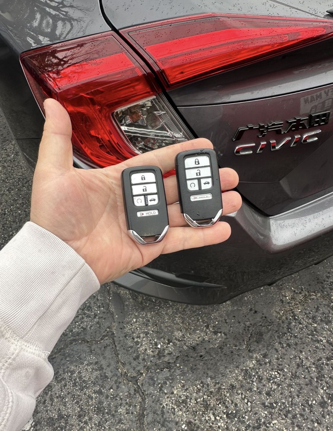 Car Keys / Llaves De Auto