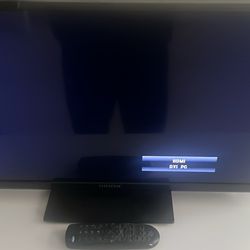 720p 24”-inch monitor