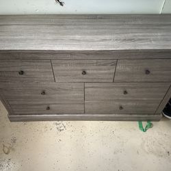 7 drawer 55’’ Dresser- Looks New