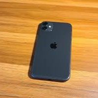 Apple iPhone 11 - 64 GB UNLOCKED 