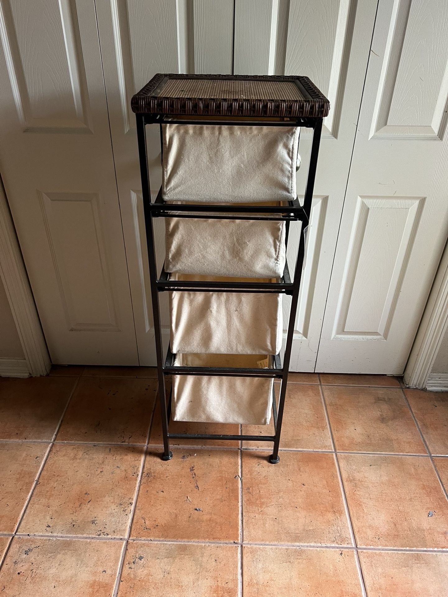 4 Drawer Dresser/ Organizer