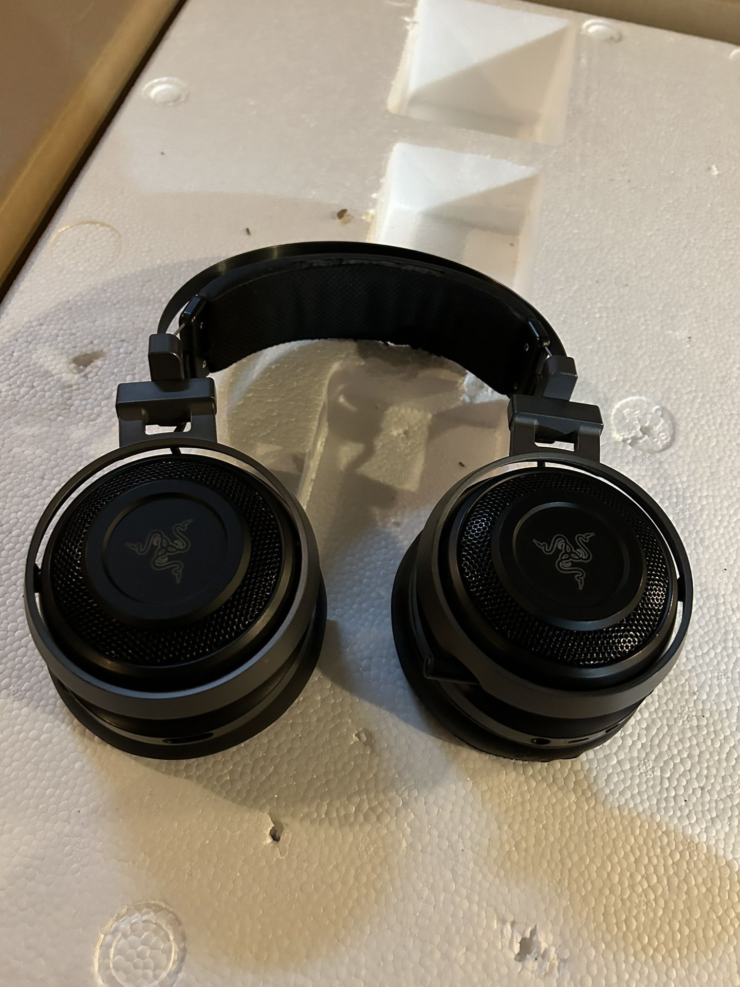 Razor Nari Ultimate Headphones