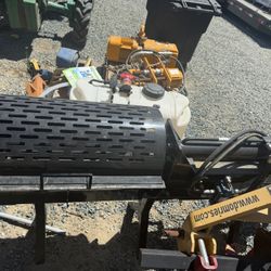 Skidster attachment log splitter