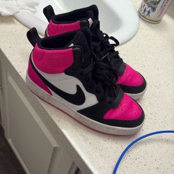 Nike Girls 4.5 Shoes