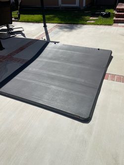 came off my 2008 Chevy Silverado extended cab Tonneau cover came off my 2008 Chevy Silverado extended cab