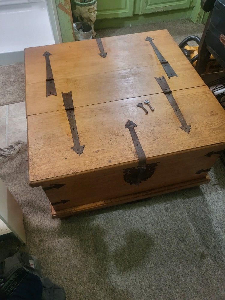 35" Antique Square Pine Coffee Table