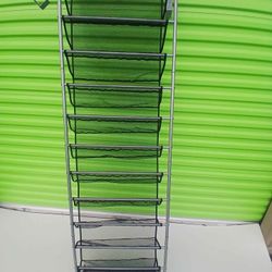 MOUNTED SHOE RACK 5FT TALL