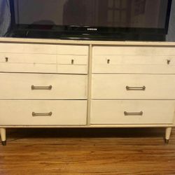 Mid Century Modern Dresser