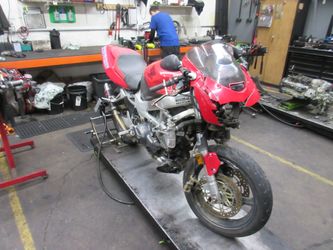 PARTED OUT - 1998 98-00 Honda VTR1000F Super Hawk - Motorcycle parts - 001211