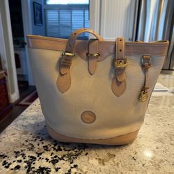 Dooney And Bourke Handbag