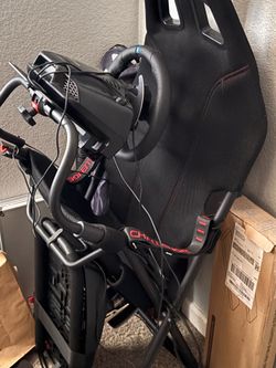 PlayStation steering wheel Logitech with racing chair PlayStation steering wheel Logitech with racing chair