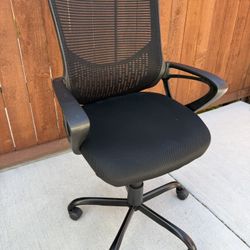 Office Chair, Desk Chairs Mesh Computer Desk Chair with Wheels Ergonomic Office Chair Height Adjustable Swivel Task Chair with Mid Back, Flip-up Arms 