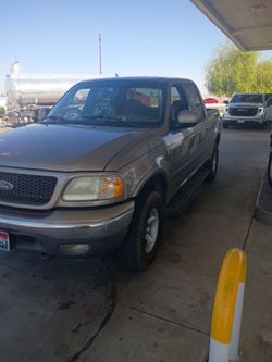 Ford f150 crew cab 4x4 Lairat 2002