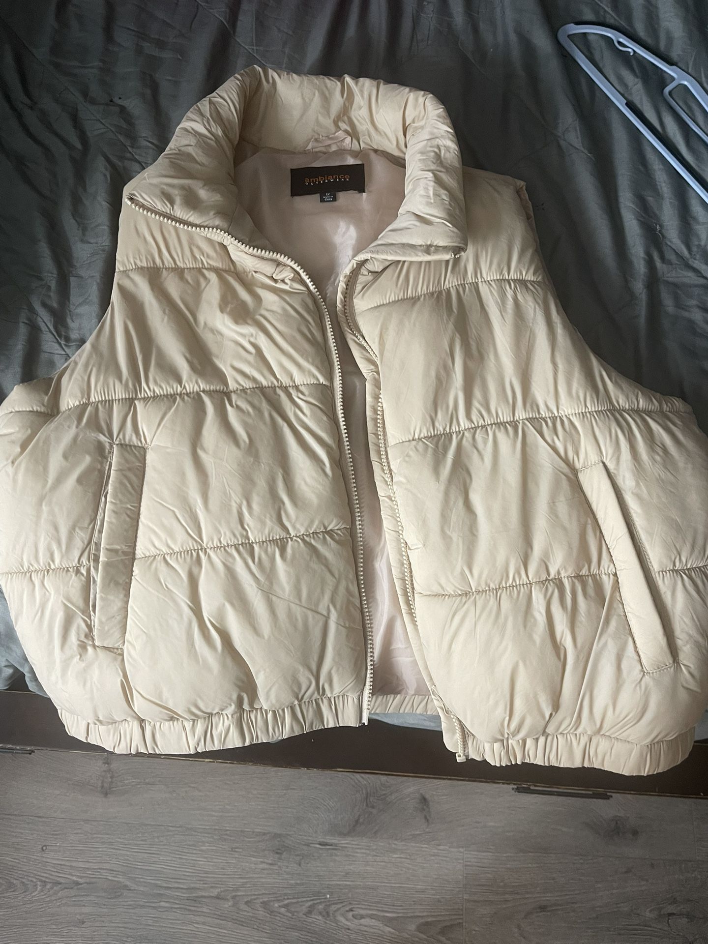 puffy vest