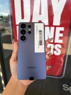 $85 to finance - Unlocked Samsung Galaxy S26 Ultra (256GB)