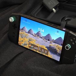 Lenovo Legion Go Z1 Extreme 1TB – Handheld Beast | 8.8” QHD+ | Open Box