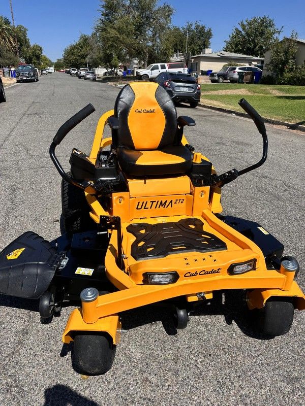 Cub Cadet
Ultima ZT2 60 in. Fabricated Deck 24HP V-Twin Kawasaki FR Series Engine Dual Hydro DriveGas Zero Turn Riding Lawn Mower