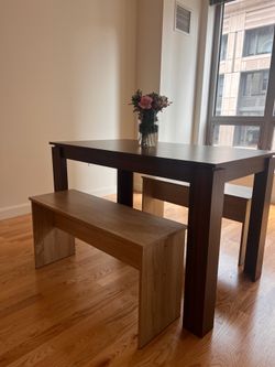 Dining table set