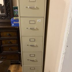 File Cabinet With 5 Drawers 